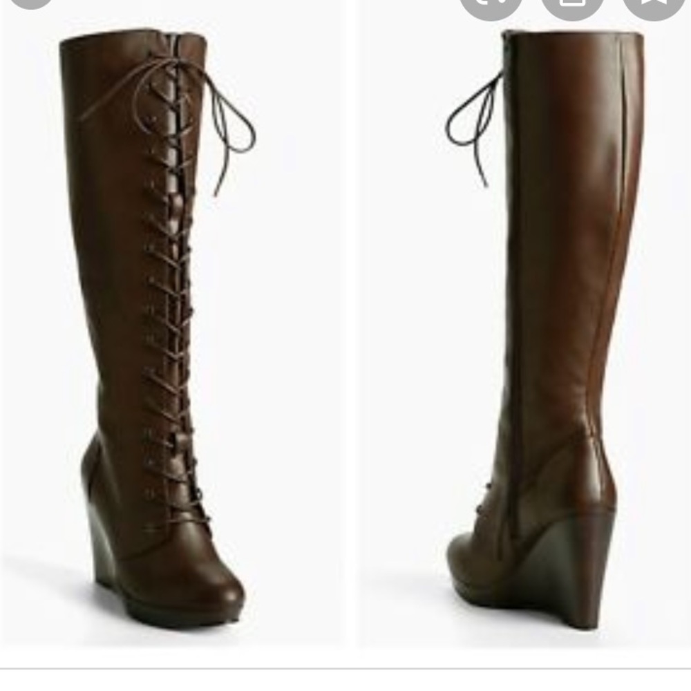 Lace up boot